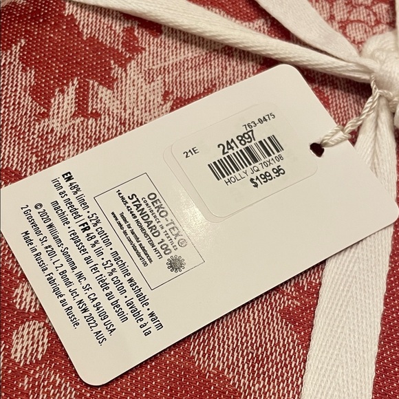 Williams Sonoma Festive Holly Tablecloth - Picture 3 of 4